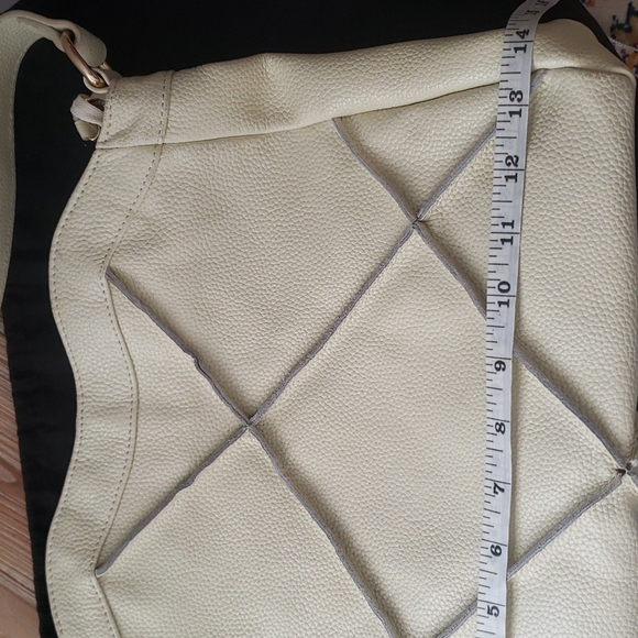 Nyla Noor Off-White Soho Tote - Picture 12 of 13